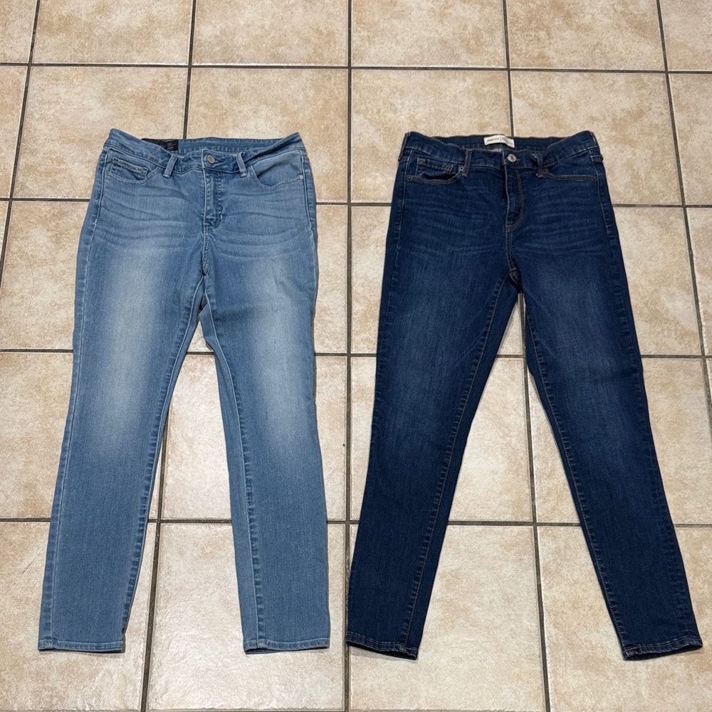 A/X Armani Exchange Women's Light and Dark Blue Skinny 👖 jeans size 30 Gap 2pc